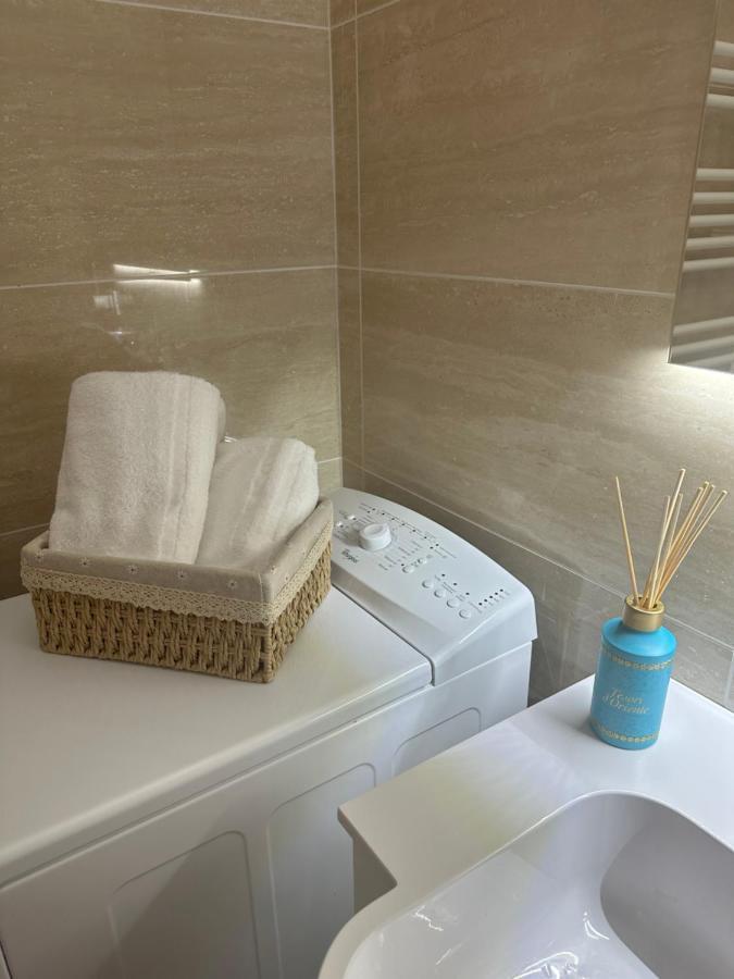 Holiday House Al Porto View Lake Peschiera del Garda Ngoại thất bức ảnh