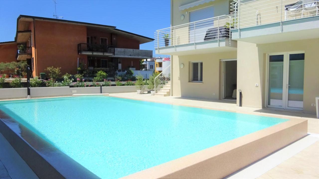 Holiday House Al Porto View Lake Peschiera del Garda Ngoại thất bức ảnh