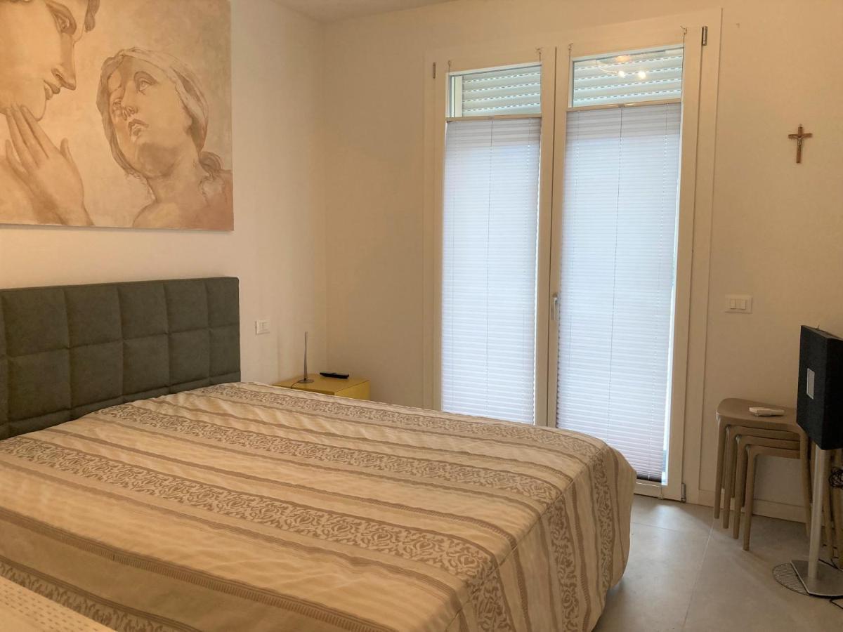 Holiday House Al Porto View Lake Peschiera del Garda Ngoại thất bức ảnh