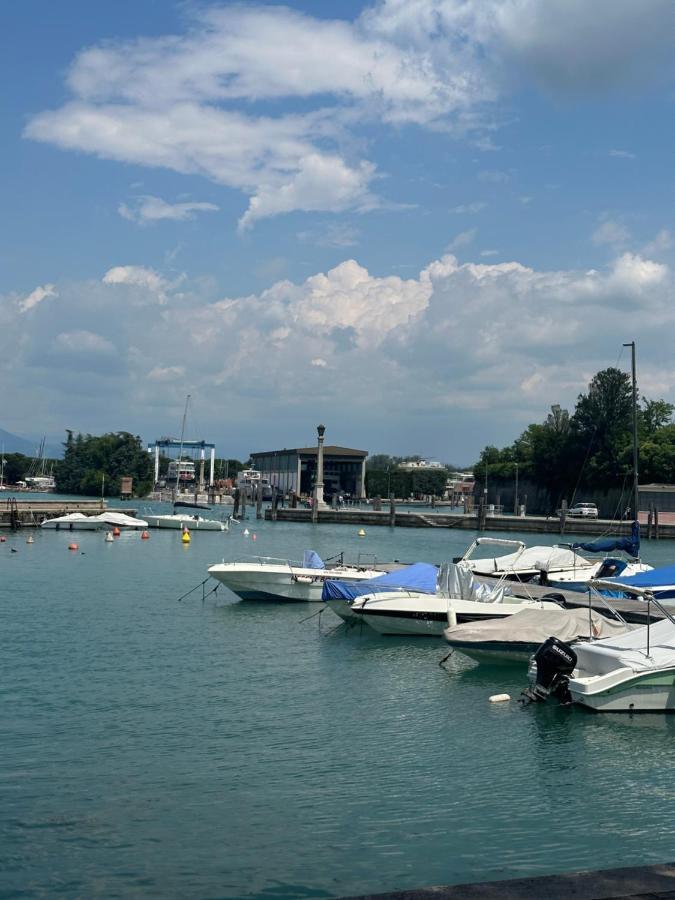 Holiday House Al Porto View Lake Peschiera del Garda Ngoại thất bức ảnh